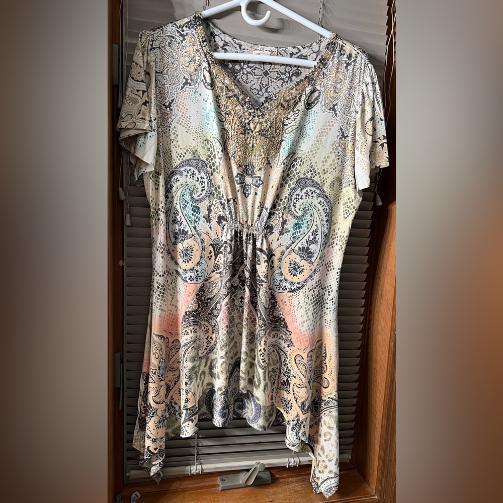 World Unity Flyaway Tunic Top